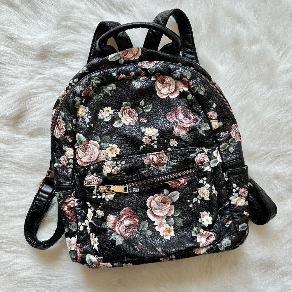 LD Buttery Soft Backpack Gold Detail